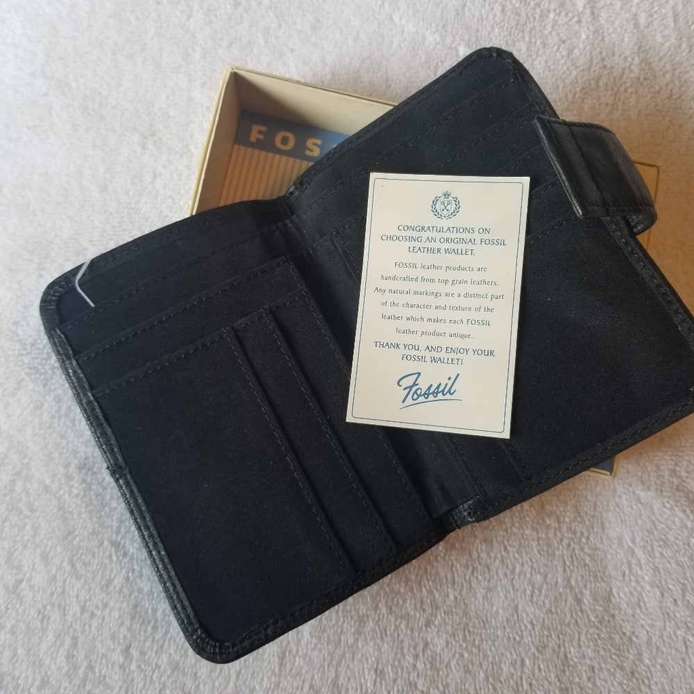 Black Fossil Wallet ~ New In Box - image 3